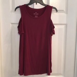 Short sleeve cold shoulder top!
